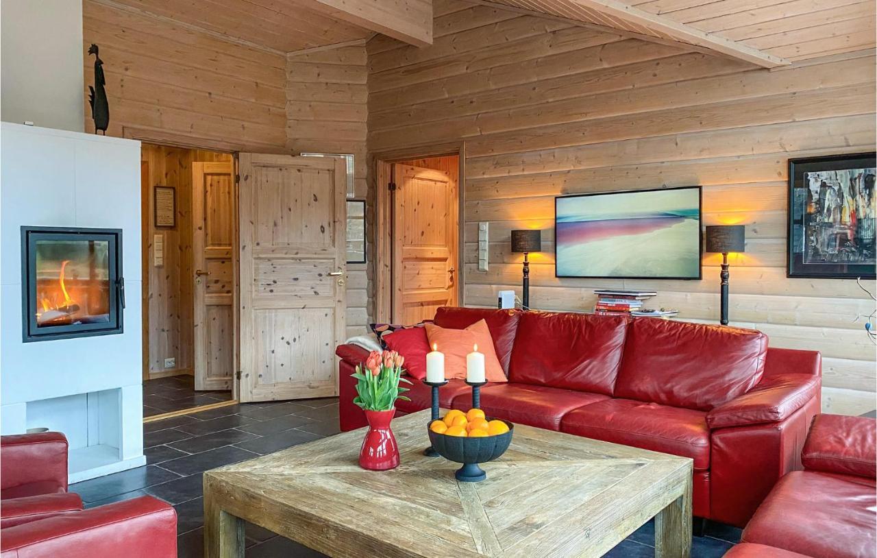Nice Home In Straumgjerde With Wifi Brunstad Exteriör bild